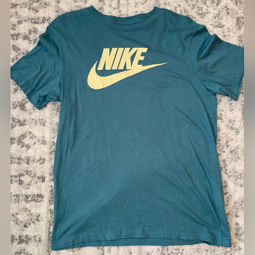 Nike Tee
